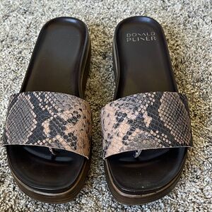 Donald J Pliner Women's Pink Snake-Print Slide Sandals